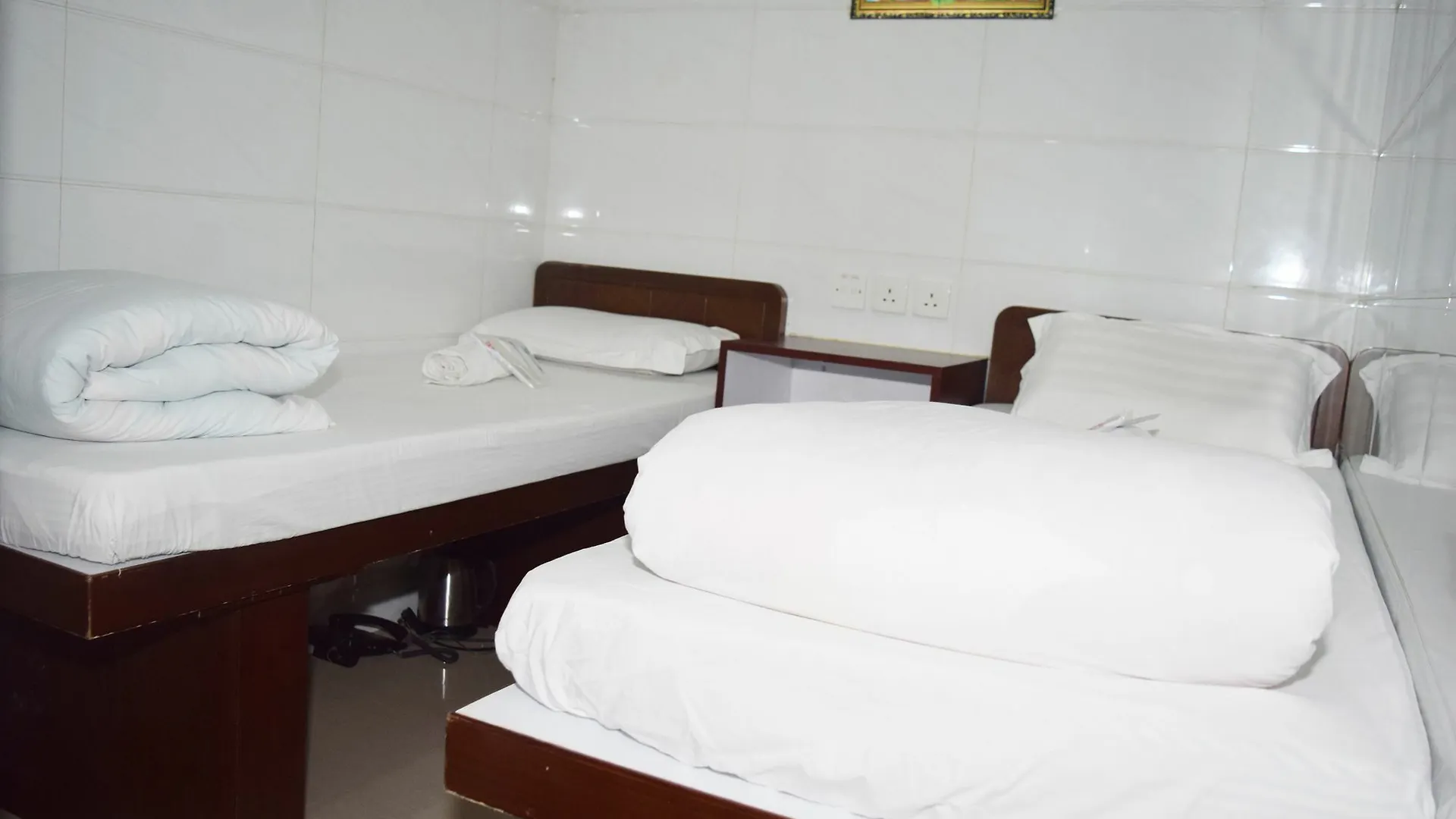 Om Guest House Kowloon  2*, Kowloon (Hong Kong)